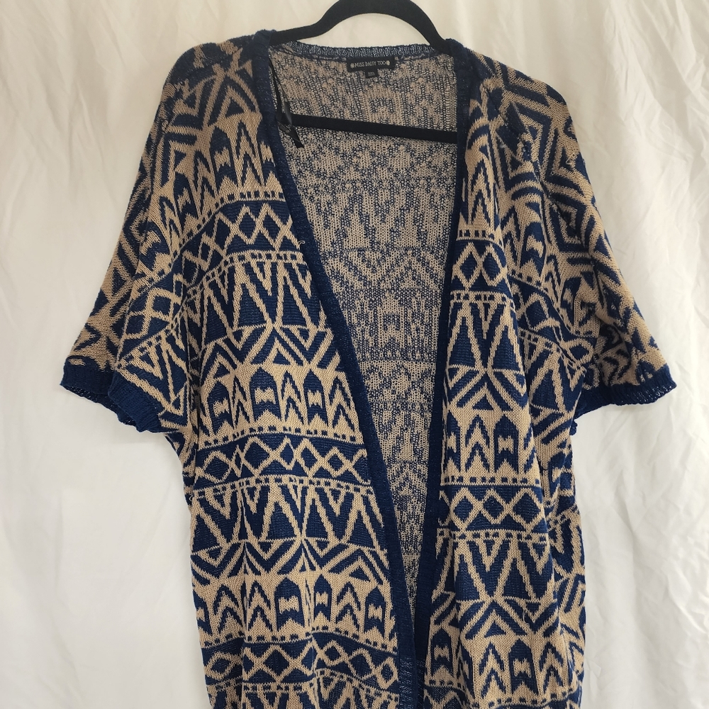 3/$15 *add to bundle for deal*      Miss Daisy Too 3x cardigan